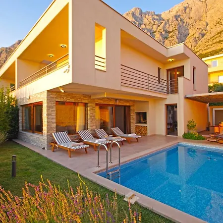 Villa Lucia Marea Makarska
