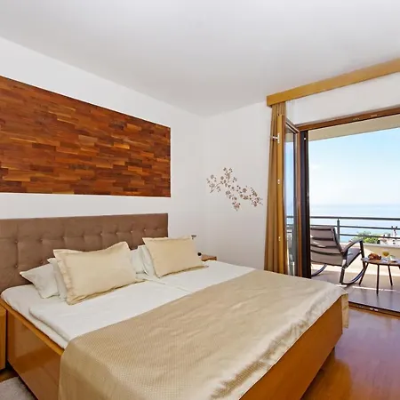 Lucia Marea Villa