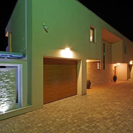Lucia Marea Villa