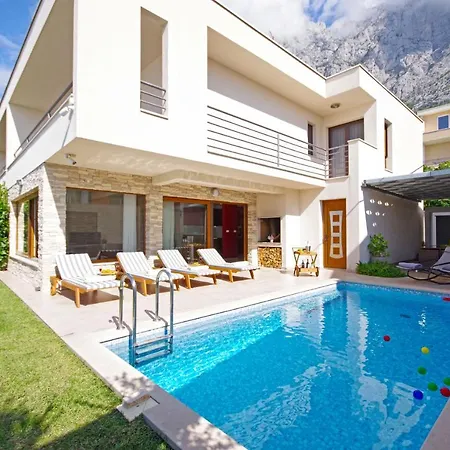 Lucia Marea Villa *